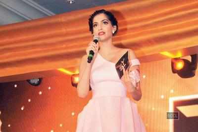 Sonam Kapoor at the L’Oréal Paris Femina Women Awards 2015 in Mumbai