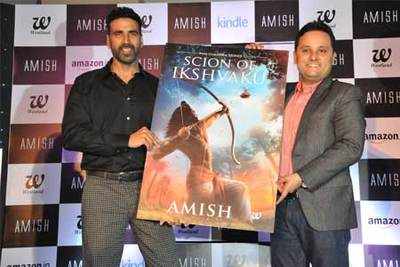 Akshay Kumar unveils Amish’s new book cover