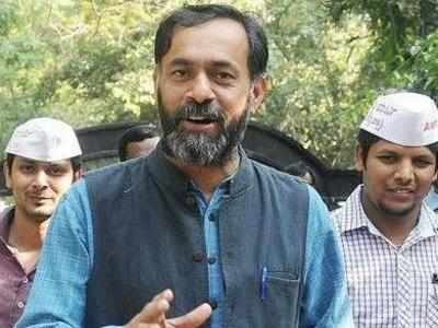 Yogendra Yadav, Prashant Bhushan thrown out of AAP panel after Arvind Kejriwal says it’s them or me