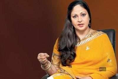Cops say no headway with Rati Agnihotri's complaint as actress shows signs of depression