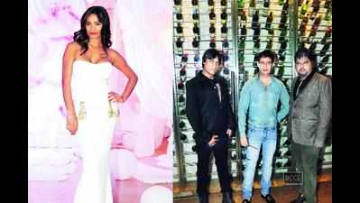 Vicky Tejwani's award winning Levo Lounge played host to an event which saw Poonam Pandey