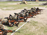 Noida students enjoy Army stunts