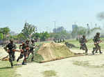 Noida students enjoy Army stunts