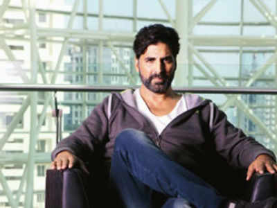 Akshay Kumar did not want hair extensions for 'Gabbar Is Back'