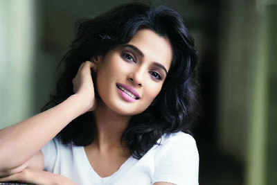 Marathi actresses sport the short hair look
