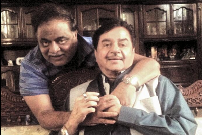 Shatrughan Sinha chills out with Ambareesh