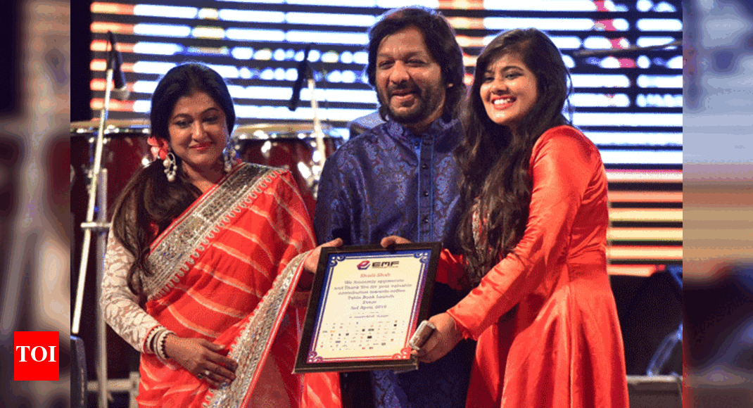 Sunali Rathod A Glamorous Launch Of Coffee Table Book In The City Events News Times India - Times Of India Coffee Table Book Sunali Rathod A Glamorous Launch Of Coffee Table Book In The City Events News Times India - Times Of India Coffee Table Book