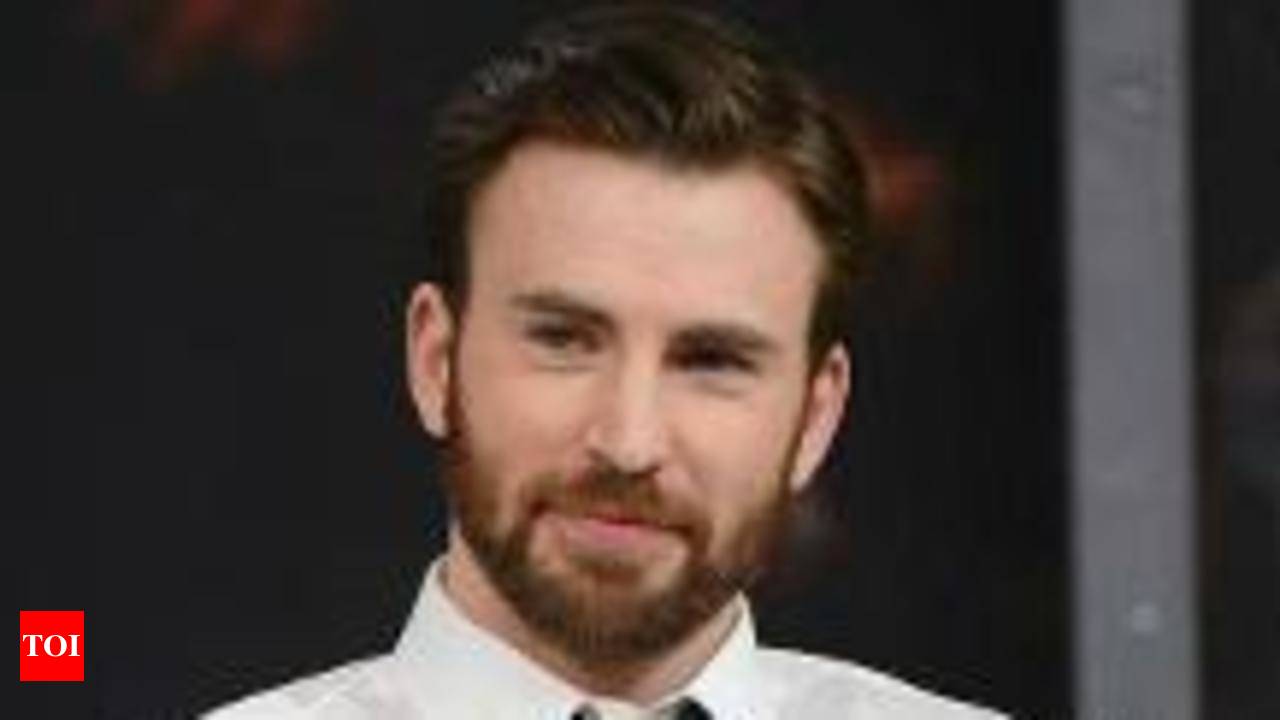 CHRIS EVANS AND LUCY PINDER DATING? | English Movie News - Times of India