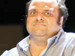 Ek ka dus: Actor wows Gurgaon with 10-man act