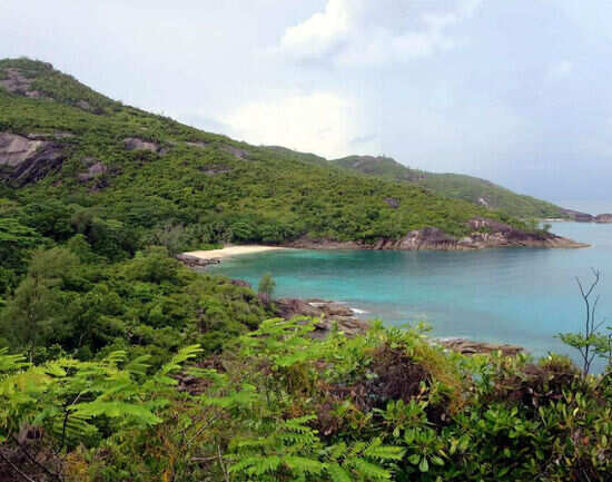 Trek to Anse Major