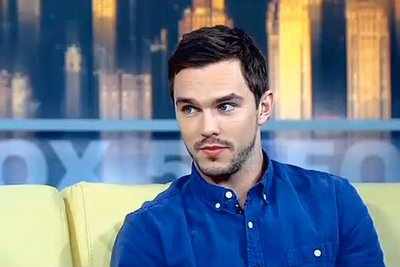 Nicholas Hoult, Dianna Agron dating?