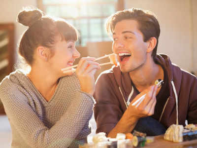 7 things happy couples do differently