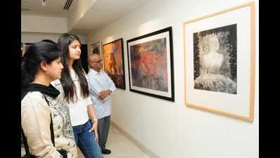 Art aficionados catch up at Kalakriti Art Gallery in Hyderabad
