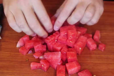 Video: Amazing food hacks will ease your life