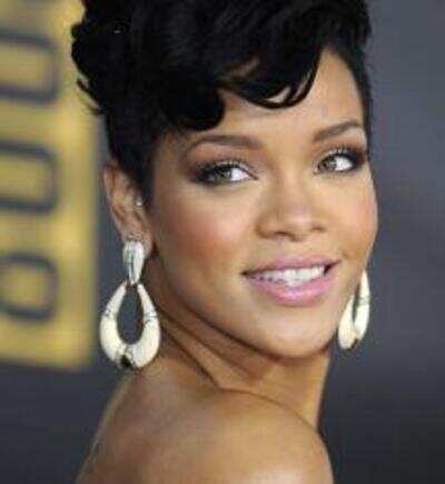 Rihanna has revealed new track ''James Joint'' | English Movie News ...
