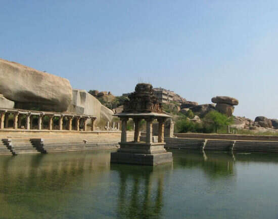 The aqueducts and kalyanis