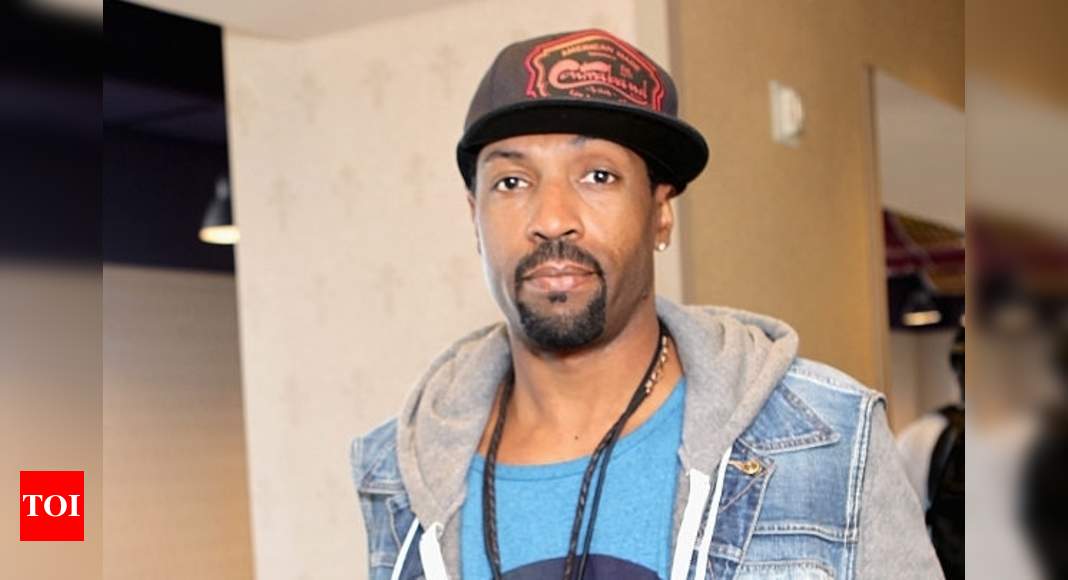 Deon Cole Deon Cole Joins Barbershop 3 English Movie