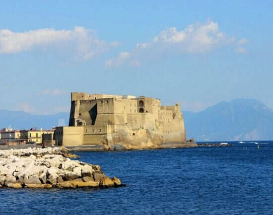 Castel dell&rsquo;Ovo