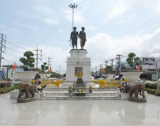 Heroines' Monument