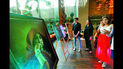 Gurgaon prefers hotels to galleries for exhibitions