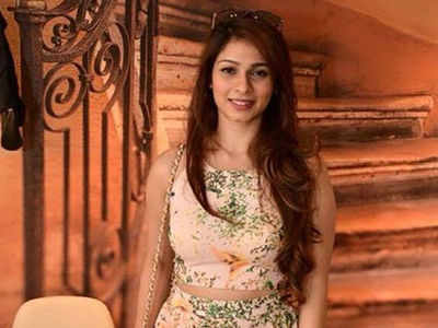 LIVE Twitter chat with Tanishaa Mukerji on Tuesday, May 26, 2015 at 3 PM