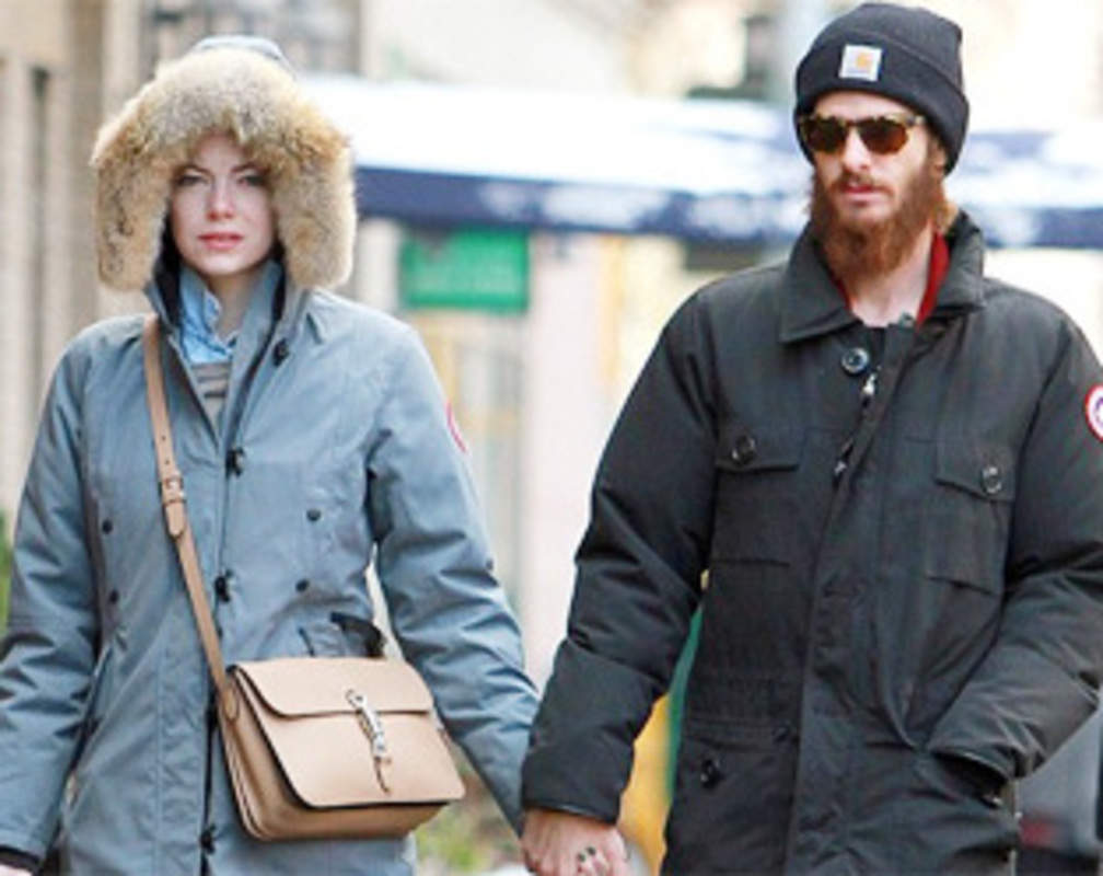 
Estranged lovers Emma Stone, Andrew Garfield spotted holding hands
