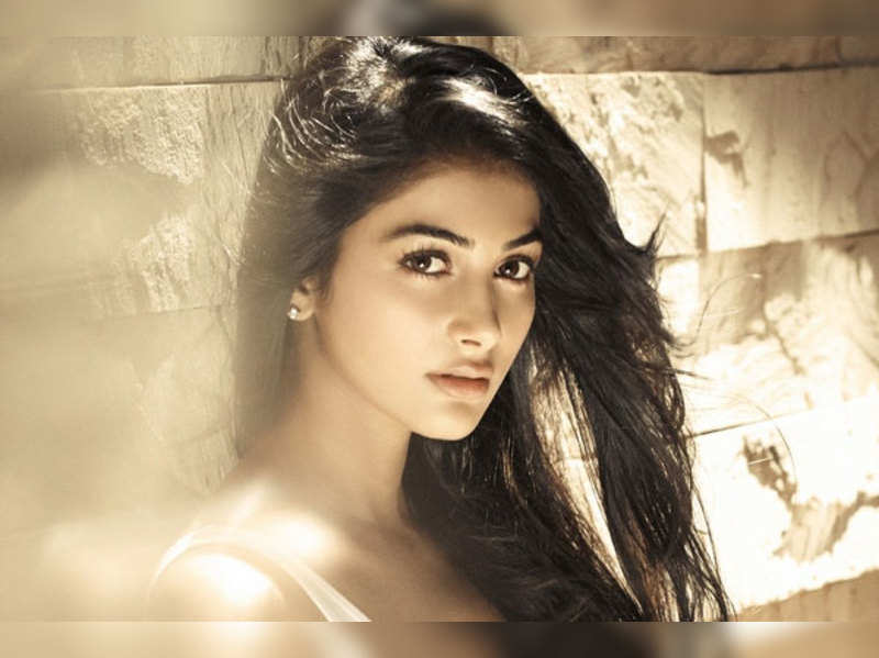 Pooja Hegde Pooja Hegde Finishes 101 Days Of Mohenjo Daro Shoot Hindi Movie News Times Of India pooja hegde finishes 101 days