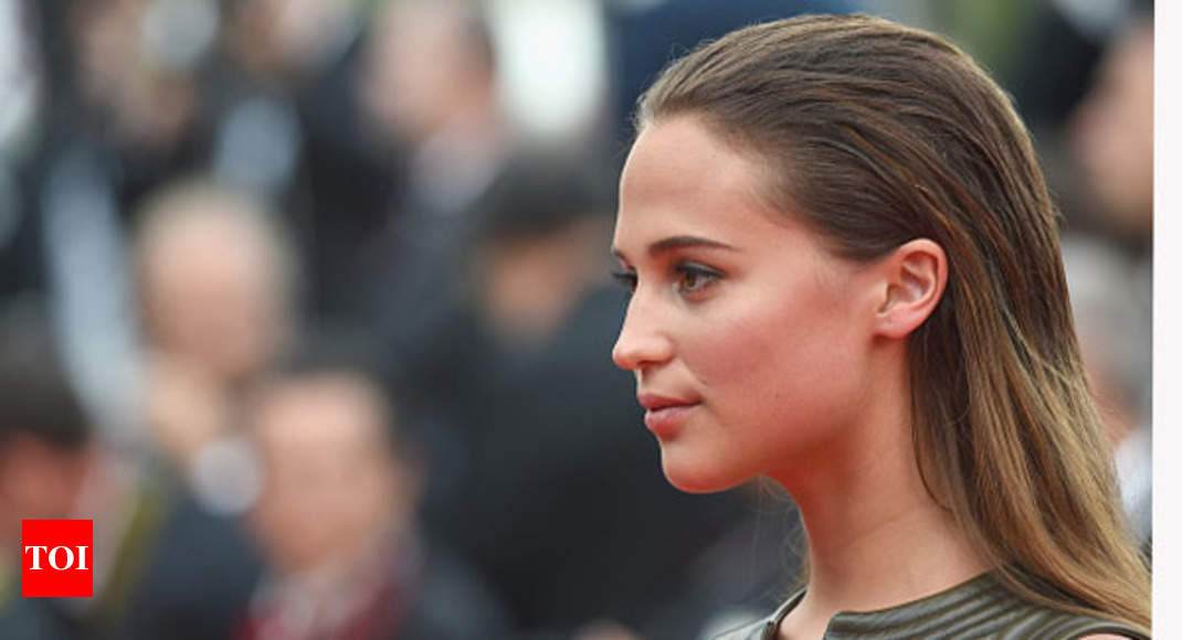 Ex Machina's Alicia Vikander Confirmed for Bourne Sequel, Out of Assassin's  Creed - IGN