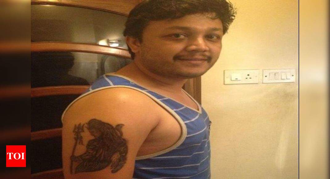 Allu Arjun Fans Tattoos With Allu Arjun Voice  YouTube