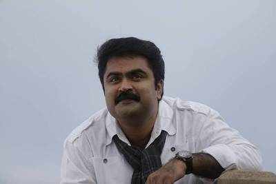 Anoop Menon happy to be with 1983 team again