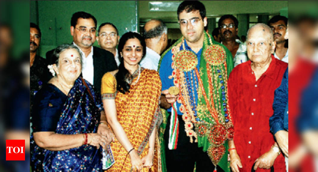 World Chess Champion Viswanathan Anand with his wife Aruna and mother  Sushila at the