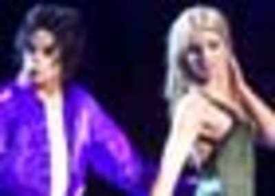 Stay sane, quit showbiz: Jacko to Britney