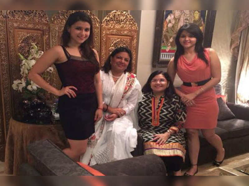 parineeti-s-sister-mannara-hosts-birthday-party-for-her-father-takes