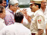 AAP leader Ashutosh argues with a policeman