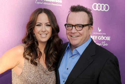 Tom Arnold to be father again