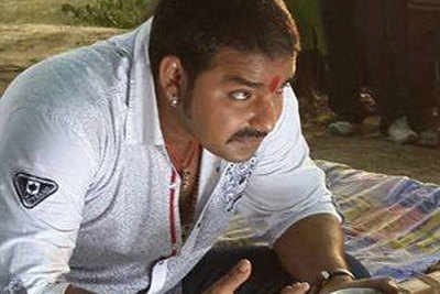 Pawan Singh shooting for his next film 'Bhojpuriya Raja'