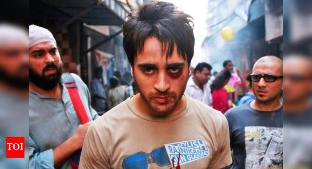 'Delhi Belly' writer turns actor with 'Bombairiya' Hindi Movie News