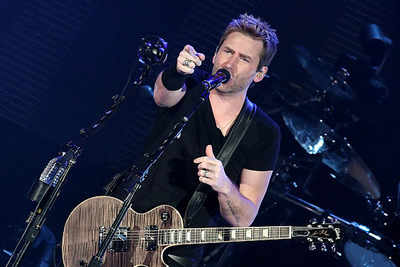 Chad Kroeger diagnosed with cyst on voice box