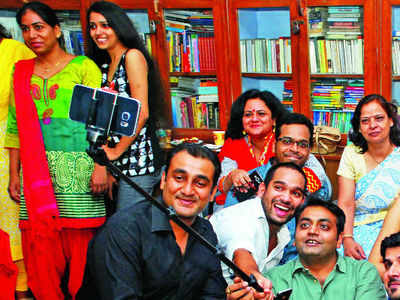 Designer Manish Tripathi and Shahnawaz Khan hold a reunion of batchmates at Aliganj in Lucknow