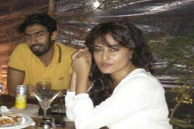 Nidhi Subbaiah and Vinay Rajkumar hang out