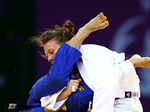 Kelly Edwards (white) of Great Britain and Zhanna Stankevich (blue) of Armenia compete