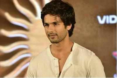 Shahid to perform the opening act for 'Jhalak...'