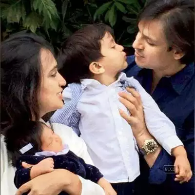 Vivek Oberoi with wife Priyanka, son Vivaan Veer and daughter Ameyaa Nirvana