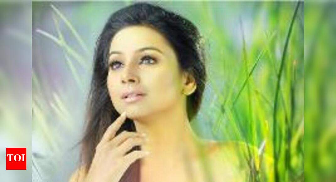 Mrudula Murali to play a ‘Gullu’ | Malayalam Movie News - Times of India