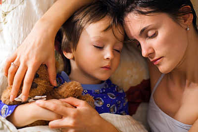 The dangers of co-sleeping with the child