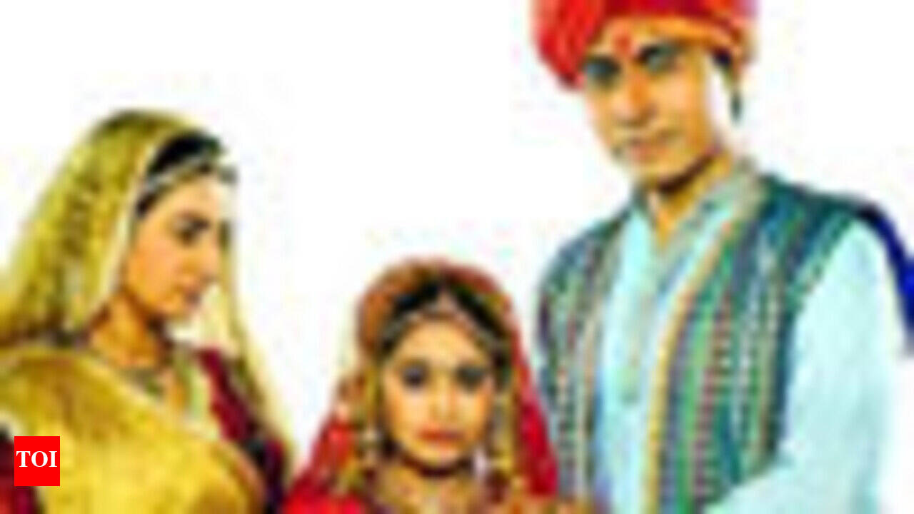 Balika Vadhu: The con is on! - Times of India
