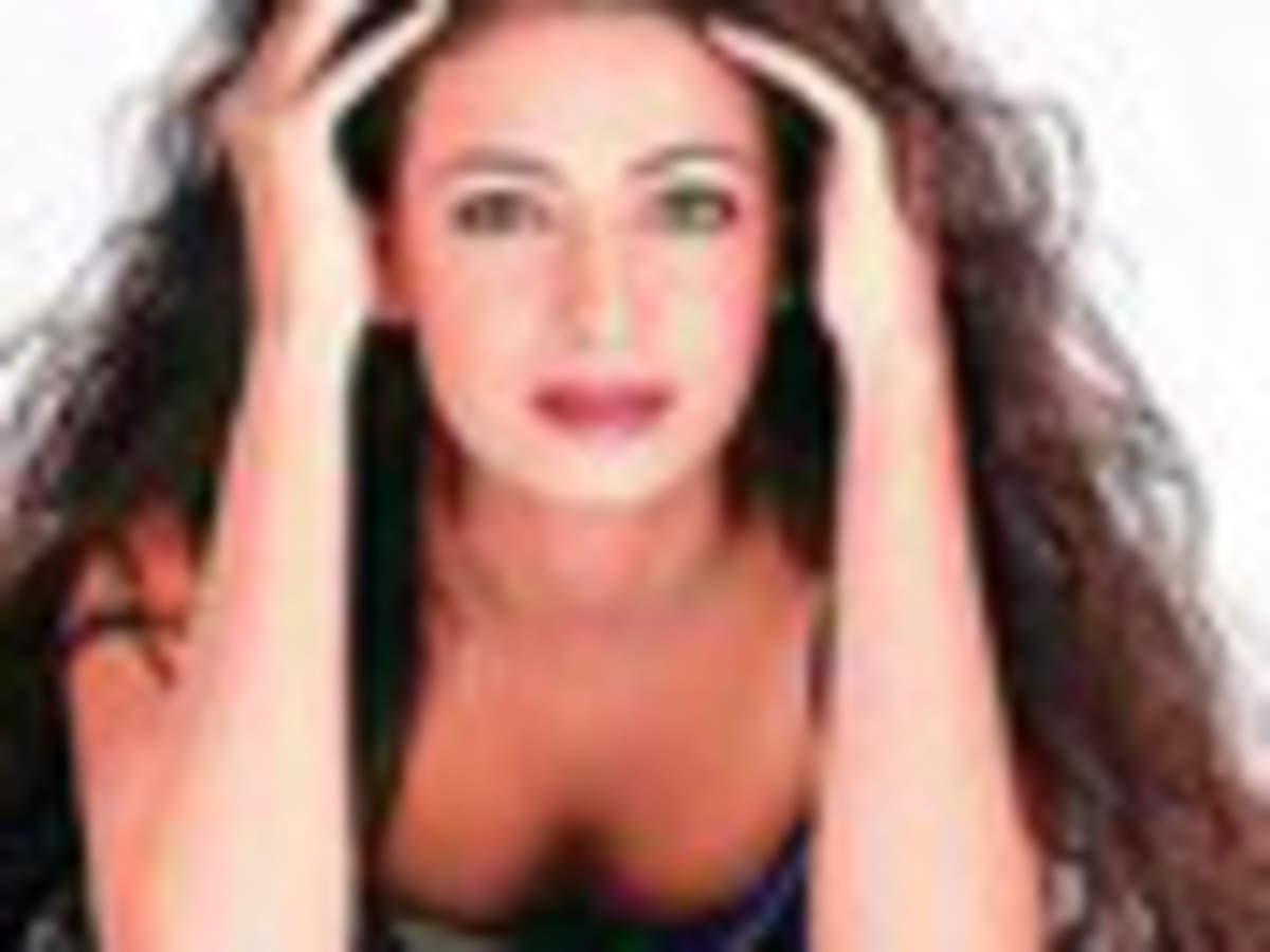 Diya Mirza in a sexy photoshoot | Celebs - Times of India Videos