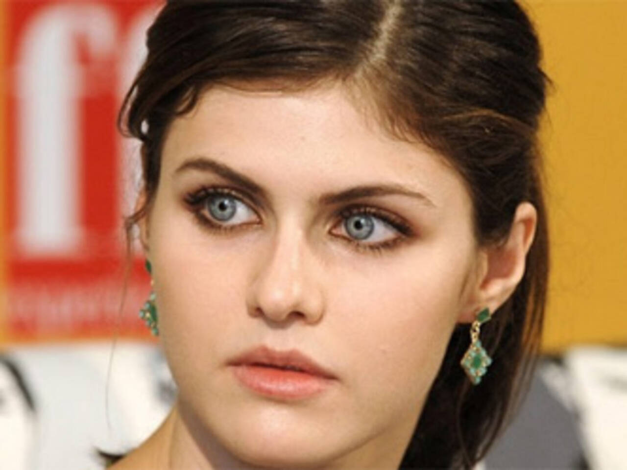 Celeb with blue eyes