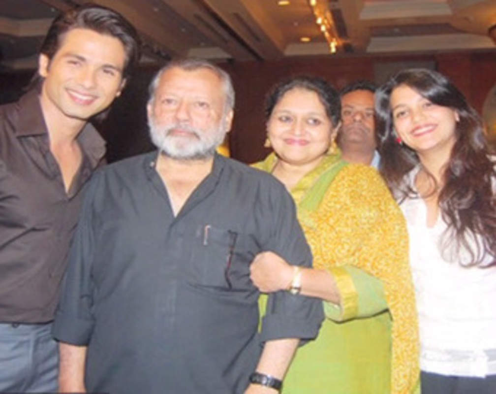 
Watch: Shahid Kapoor and his family
