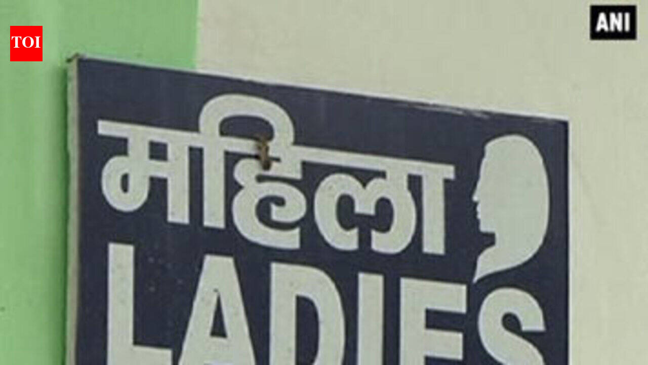 'Pee buddy' helps women in India to stand and pee, avoid dirty toilets